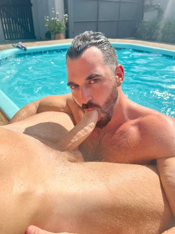 I think this cock is big enough 🥵