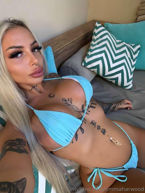 My fav 18 y/o baddie has a crush on you 🤤 FREE access to @vi..