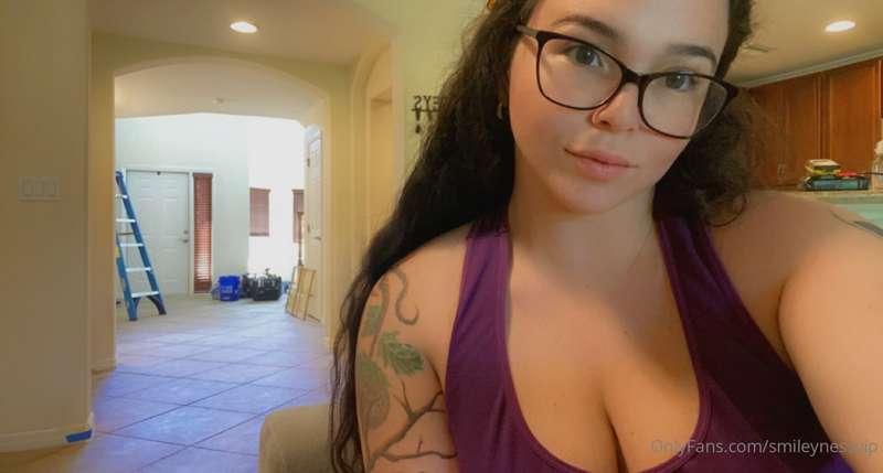 Answering DMs because the handyman in the house is no fun to..