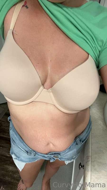 Got some sun yesterday worked on my tan. Wanna see them unco..