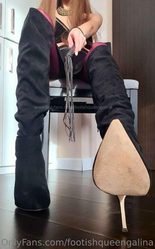 Who's gonna be a good boy and clean my boots today?