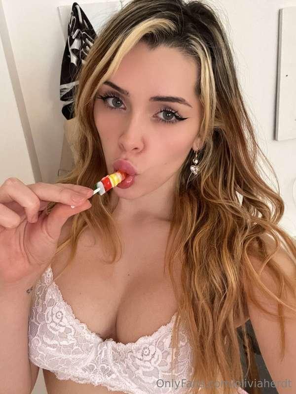 sweet like sugar 🍭  maybe i should taste you next?🤭