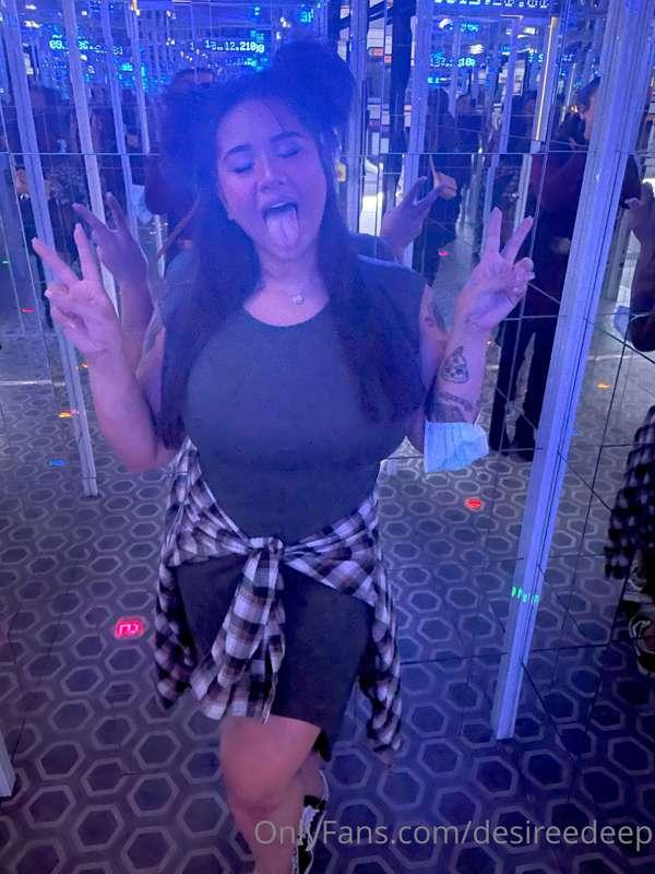 Wanted to come on here to greet you all!
HAPPY 2022! ✨🎉