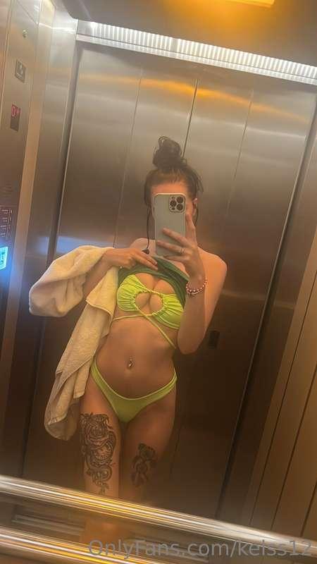 Taking risky photos in the elevator 🫢