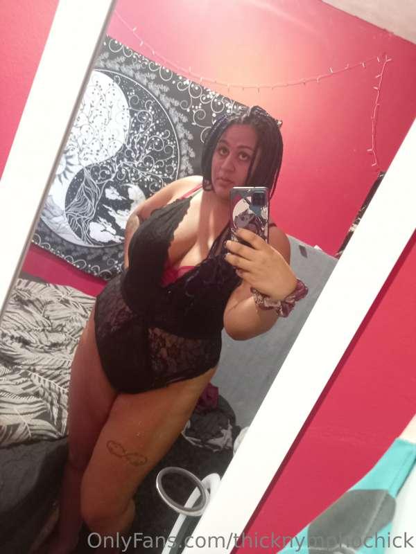In the mood for rough sex with daddy. 😏 #booty #lingerie