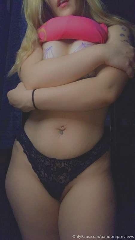 Seriously been horny as hell lately 😝 I will remove my arms ..