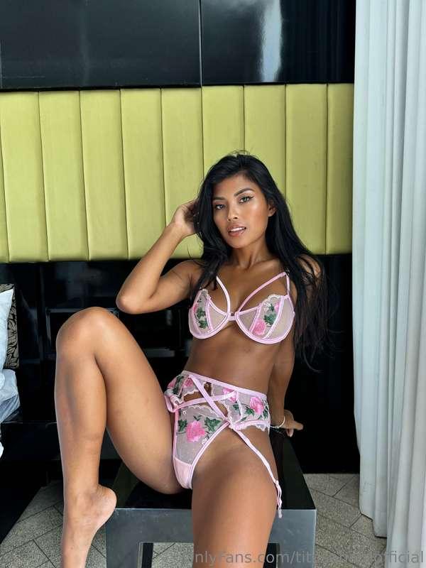This lingerie feels good but better off for you 😉