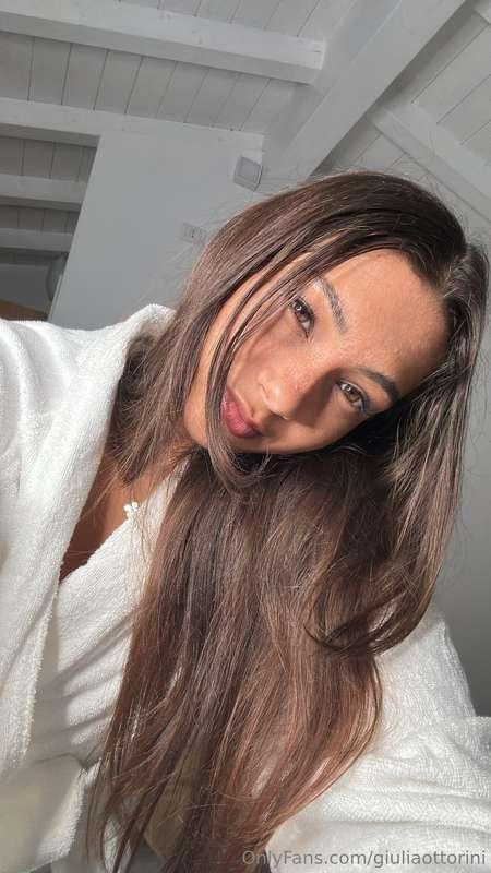 Sto entrando in doccia, vieni con me? 🤭