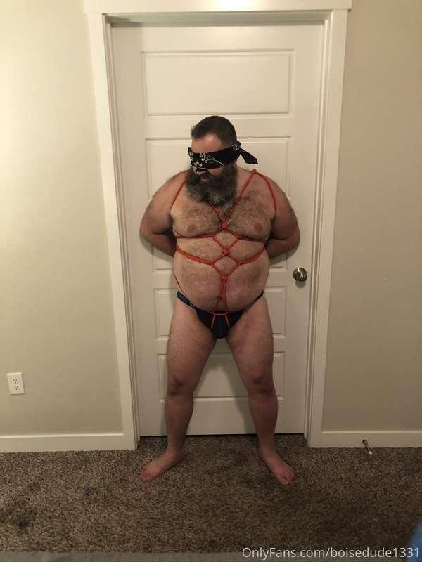 Who wants to tie me up in restraints? Daddy wants to be tied..