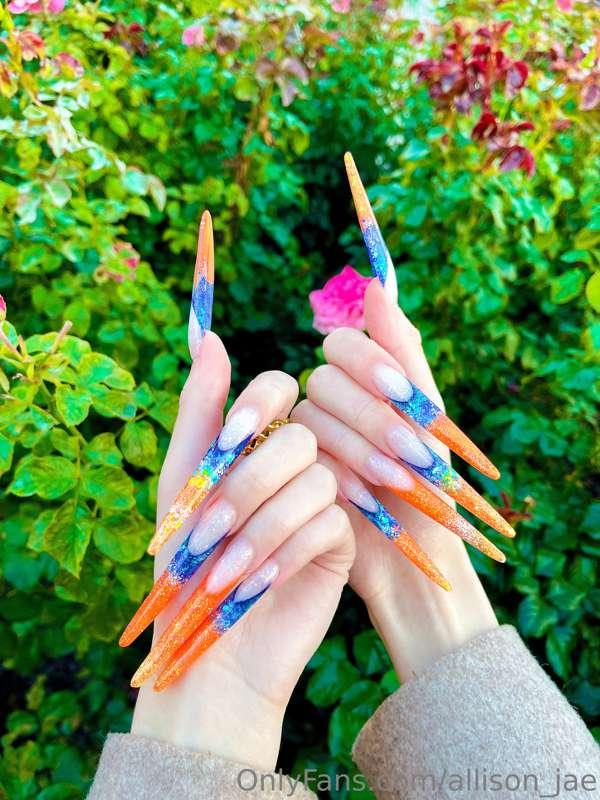My new colored super long nails😼