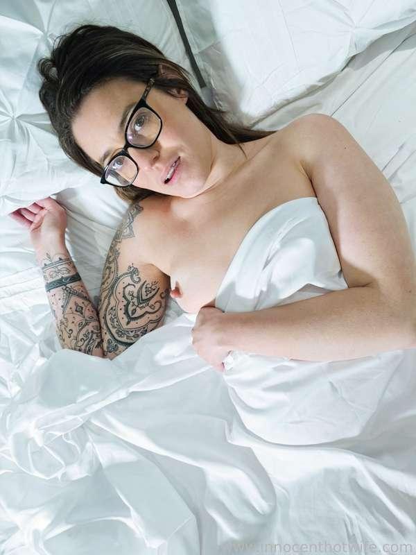 innocenthotwife image #1