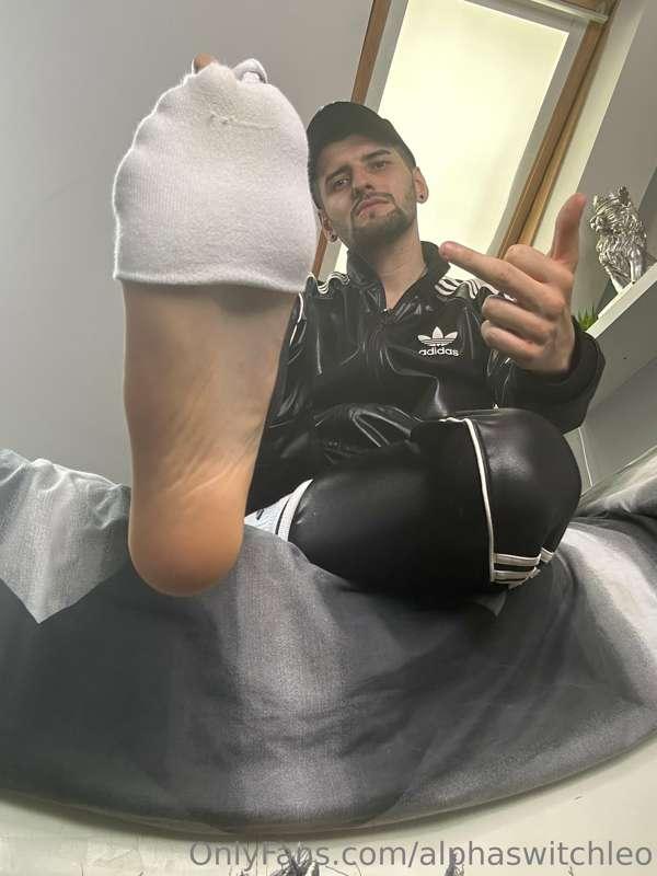 Sweaty socks or stinky soles? 😈😈