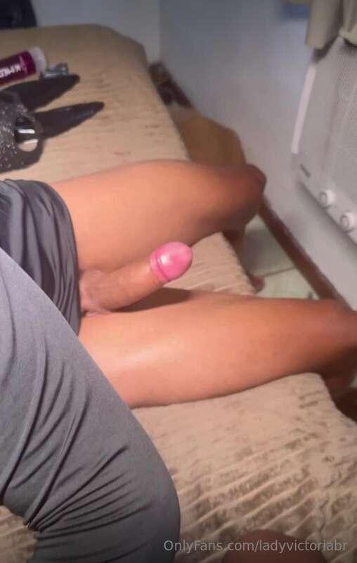 I want you to see 🙈😍how this guy gives me a good blowjob, I ..