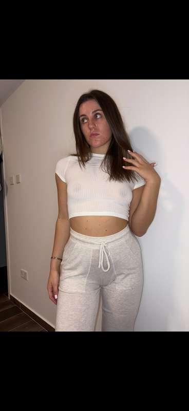 Can I be your internet girlfriend 😈😈😈
