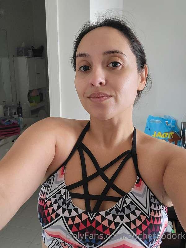 It's a beautiful day so a snapped a quick selfie before wate..