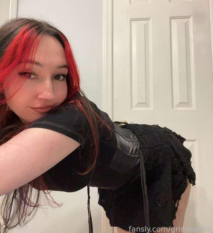 just waiting for youuu

#alt #goth #egirl #altgirl #fyp #redhead #petite #pawg #bigass #domme #switch