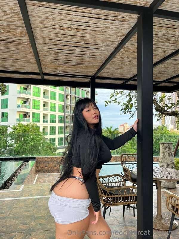Truth or dare in the garden 😈