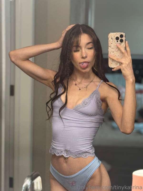 i wanna ghost but i cant stfu on here 