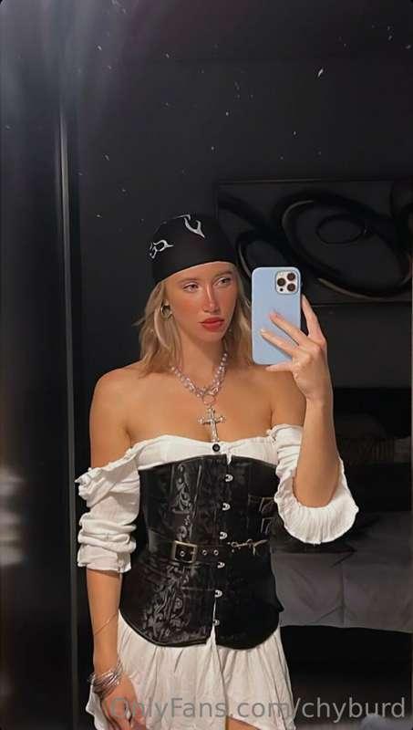 cum dig in my buried treasure 🏴‍☠️
