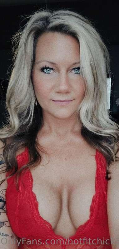 Happy Saturday! 💋💋  Tip under this post and I’ll send you a ..