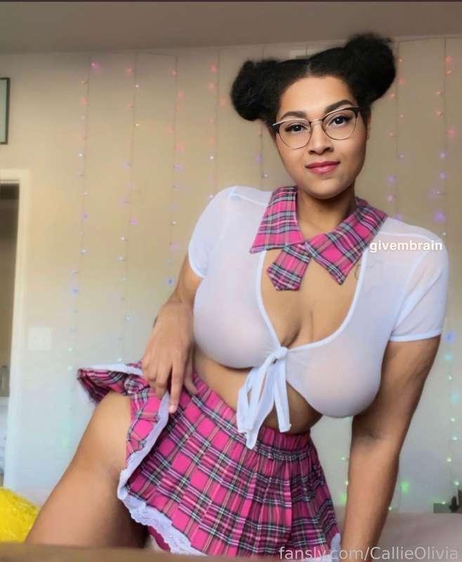 Check out my sexy friend!

https://fans.ly/r/givembrain