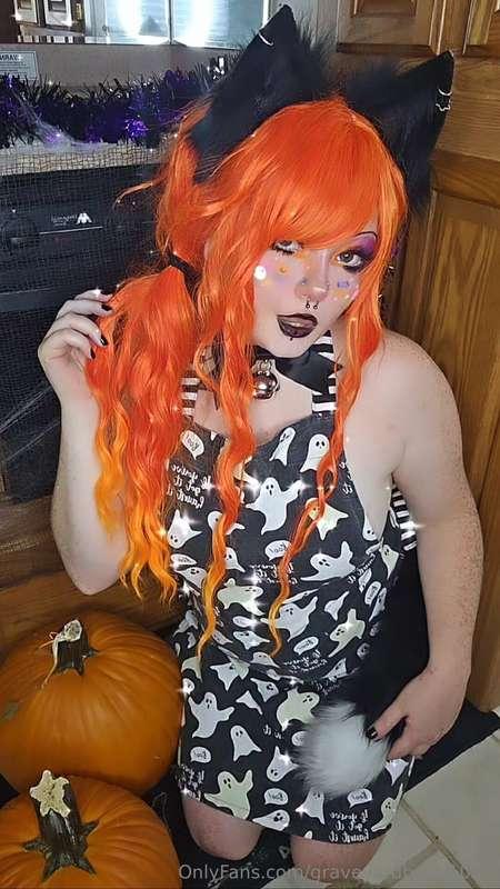 graveyardbabe1031 image #1