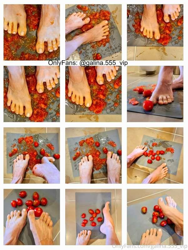 Bundle of hot juicy photos from the tomatoes stepping coming..