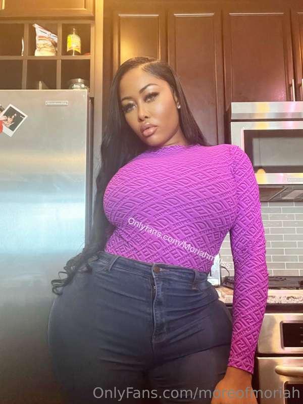 I want you to undress me and eat this delicious body! 👅