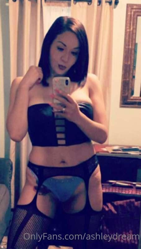 Let’s get this Sunday Funday going with hot pictures 😜