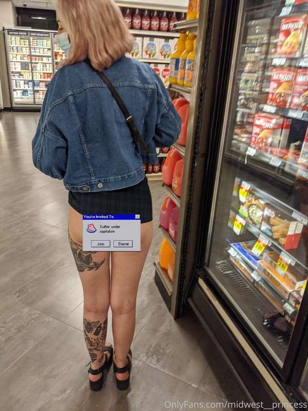 Just doing some casual labor day shopping on Monday 😜 What's..