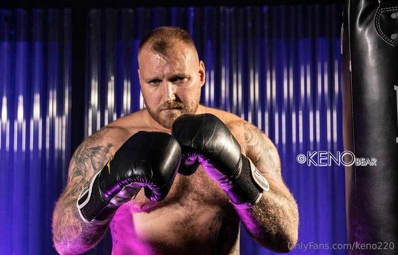 Preview pic from this evening's photoshoot , more to come!