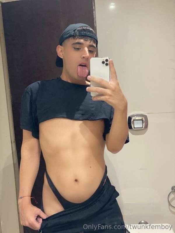twunkfemboy image #2