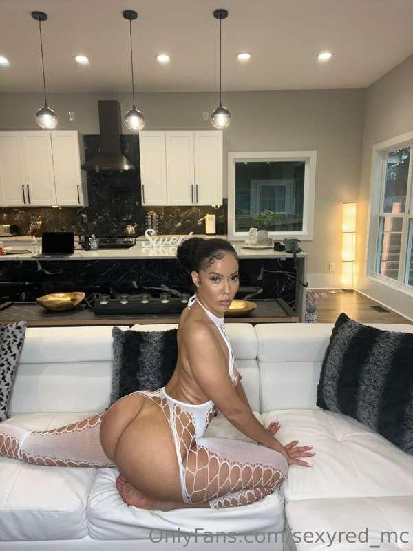 Describe me in 3 Emojis 👀 #comment