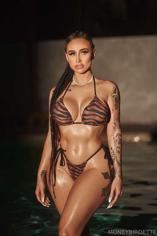 My vibe = dangerously addictive 🔥