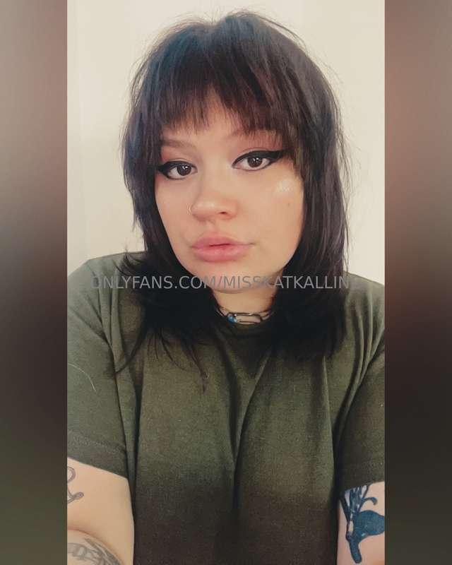 if you’re new here can you dm me hello :) i wanna get to kno..