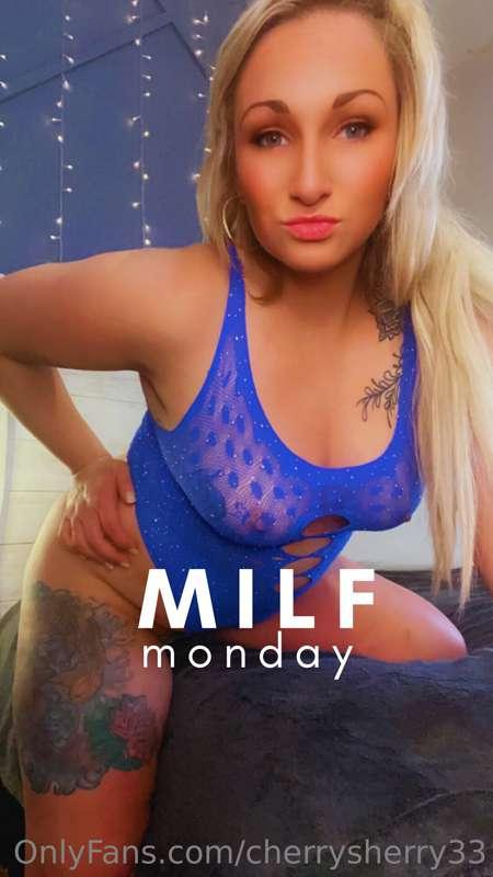First fan to tip $10 gets $500 of my sluttiest content to th..