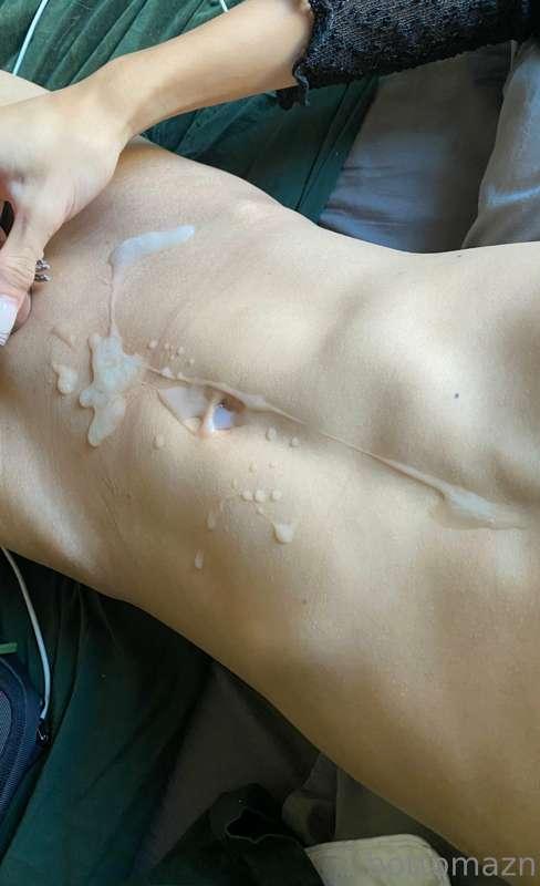 wanna lick my femboy cum ?