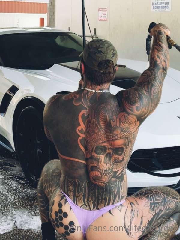 At the car wash 🧽