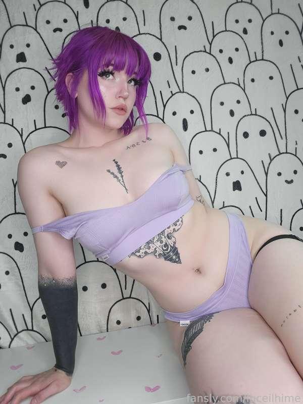 💜 enough purple for you? 
Some fun for my feet lovers too😘

#fyp #alt #lewd #tattoos #pussylips #asshole #tease #fingering #egirl #feet