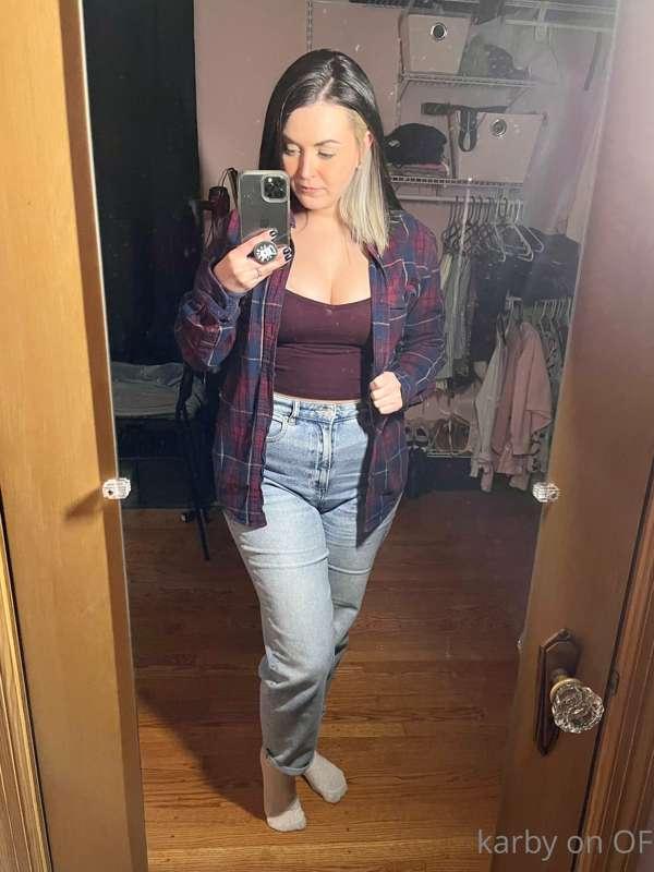 Selfies in a dirty mirror 🖤