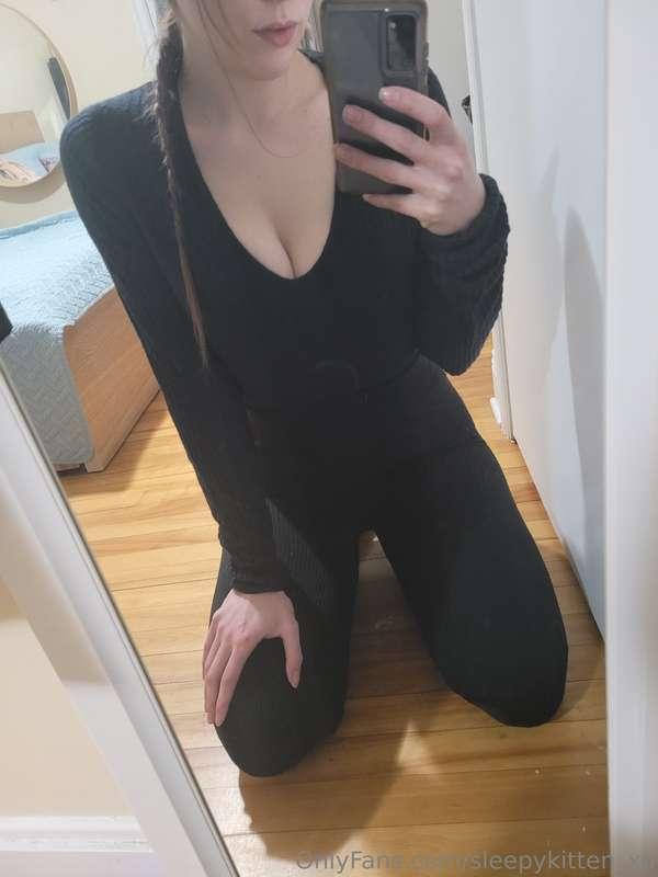 baby its cold... i'll take off my clothes if you can help wa..