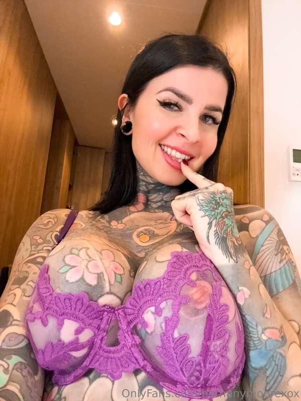 Do you like the outfit?😏