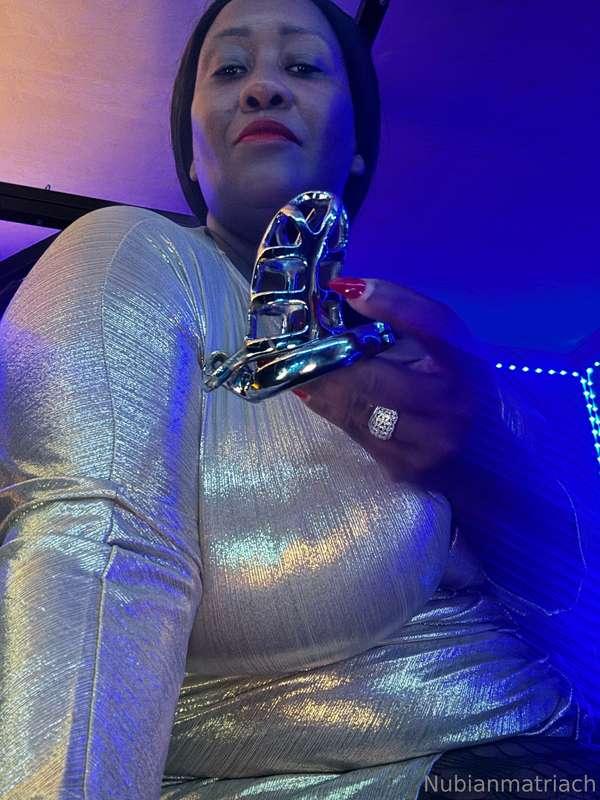 Bring your pathetic cock here , you will be locked.