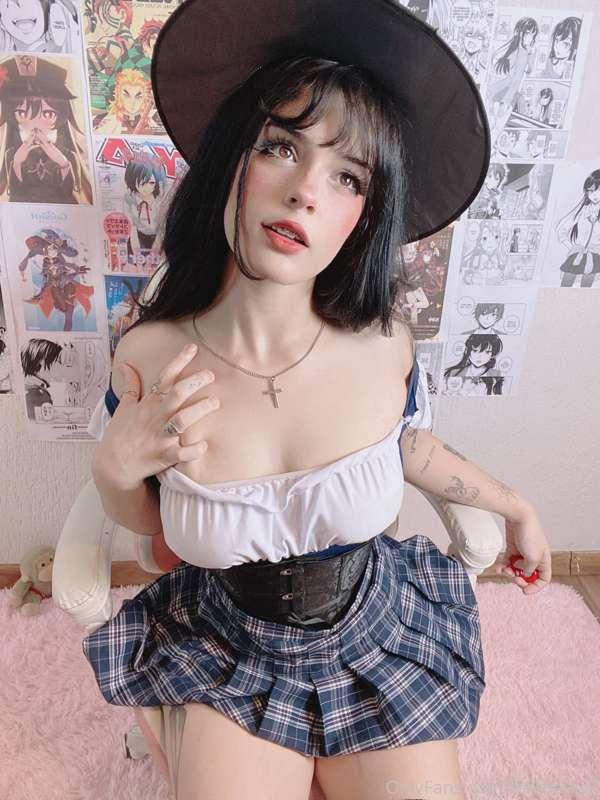 would you like a little witch like that? >.