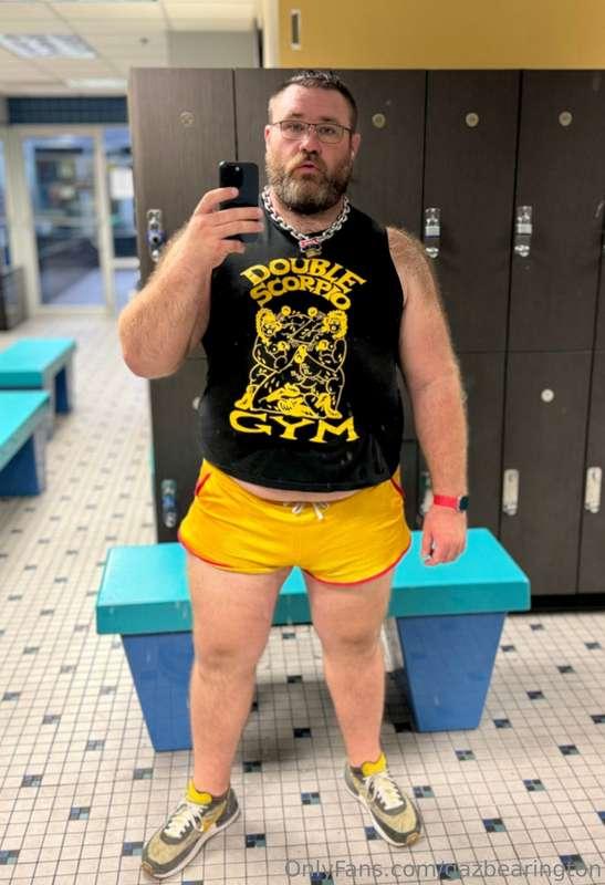 Serving some #GymSelfie thiccness for leg day with Double Sc..