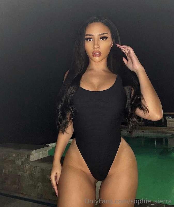 Hi love 💕 Welcome to my page! I'm so happy to finally be her..