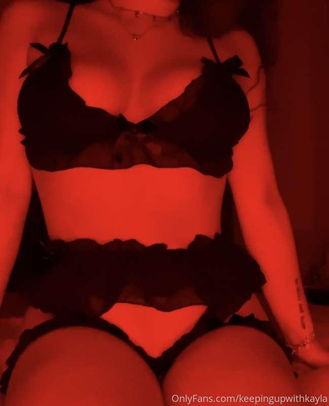 Happy Valentine's Day! VIP and sexting is 50% for the next t..