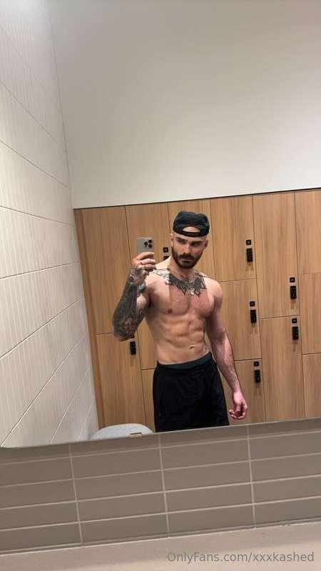 Feels so good to be back in gym again💪🏼