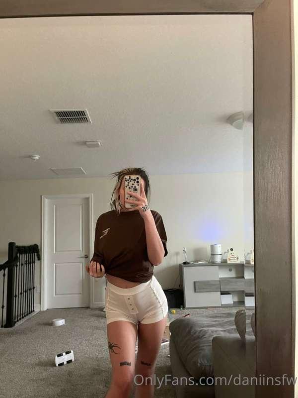 I’m not wearing any underwear bb