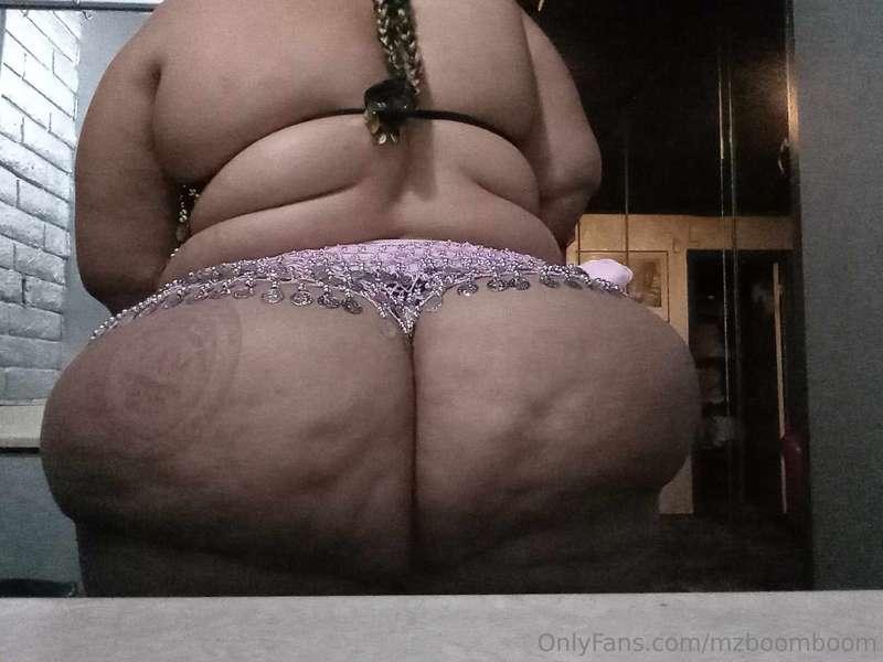 Gained 12 pounds this month...
who can guess my weight and m..